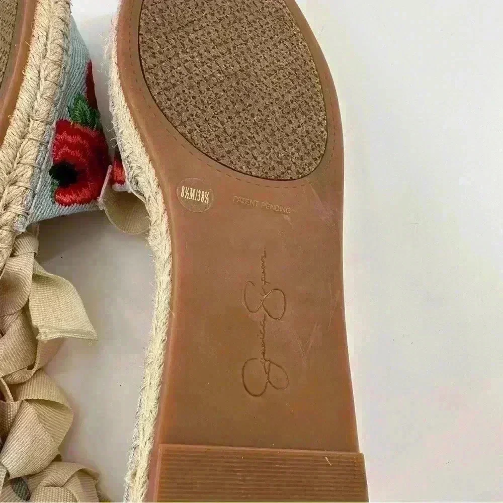 Jessica Simpson Flippo flats size 8.5 38.5 denim floral embroidered espadrilles